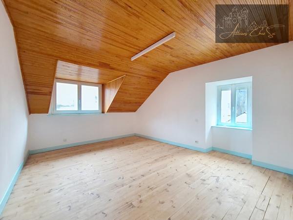 Salmiech (12120) Splendide Maison de village de 164 m² en Pierres - T7 - 6 chambres - Jardin - Garage - Cave