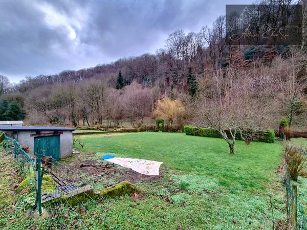 Salmiech (12120) Splendide Maison de village de 164 m² en Pierres - T7 - 6 chambres - Jardin - Garage - Cave