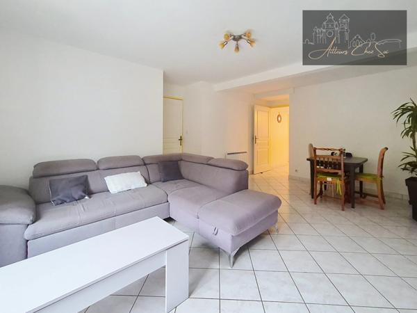Salmiech (12120) Splendide Maison de village de 164 m² en Pierres - T7 - 6 chambres - Jardin - Garage - Cave