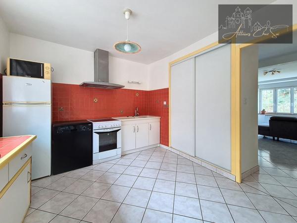 Salmiech (12120) Splendide Maison de village de 164 m² en Pierres - T7 - 6 chambres - Jardin - Garage - Cave