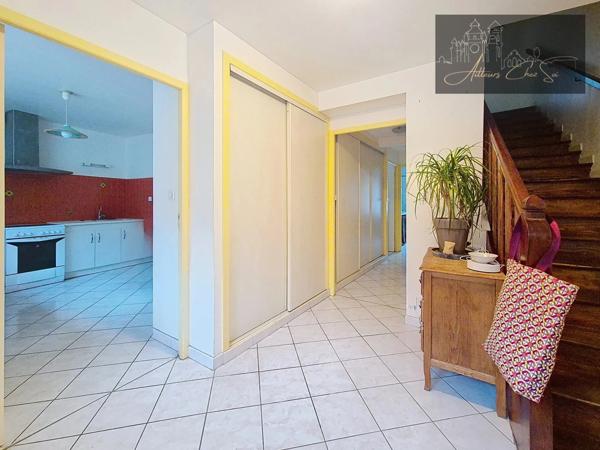 Salmiech (12120) Splendide Maison de village de 164 m² en Pierres - T7 - 6 chambres - Jardin - Garage - Cave