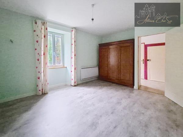 Salmiech (12120) Splendide Maison de village de 164 m² en Pierres - T7 - 6 chambres - Jardin - Garage - Cave