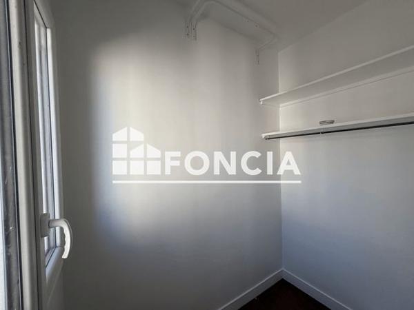 Location Appartement 3 pièces 55.4 m² - 29 RUE DES BATIGNOLLES Paris 75017