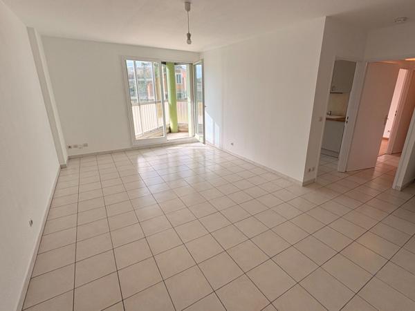 Grand T2 proche centre ville