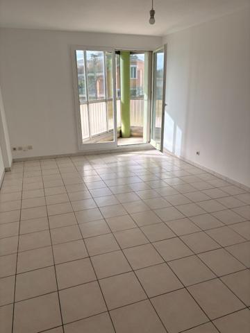 Grand T2 proche centre ville