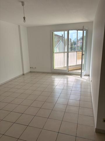 Grand T2 proche centre ville