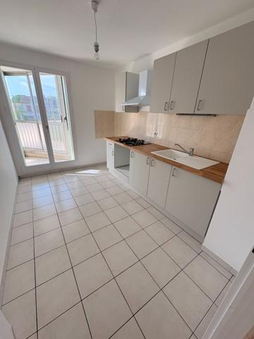 Grand T2 proche centre ville