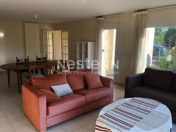 Maison à louer meublé à Vannes Tohannic, de 98m² 3 chambres avec terrasse, jardin et garage