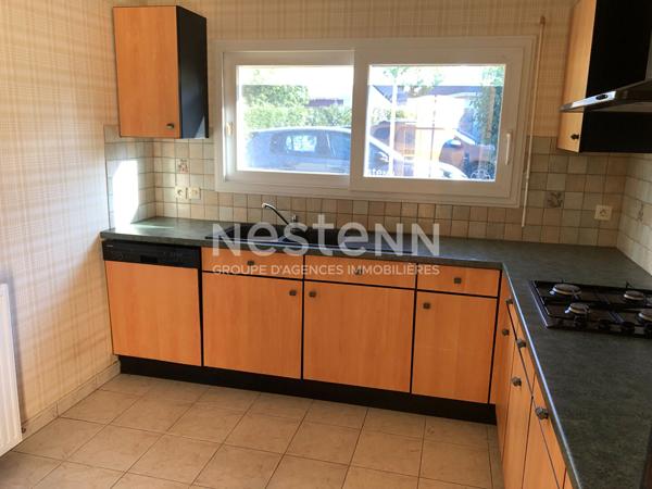 Maison à louer meublé à Vannes Tohannic, de 98m² 3 chambres avec terrasse, jardin et garage