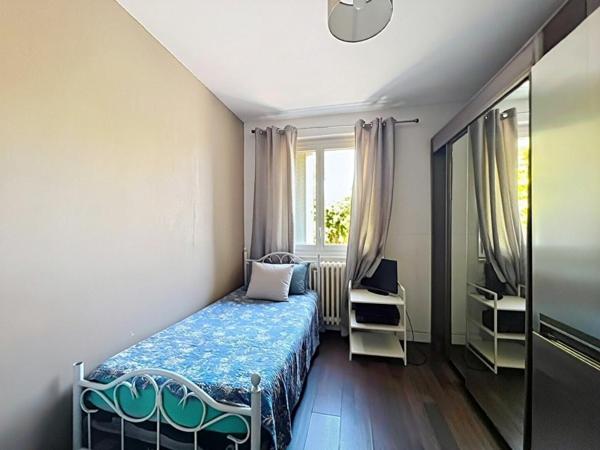 CLERMONT-FERRAND - Appartement T5 de 88 m² avec parking et cave