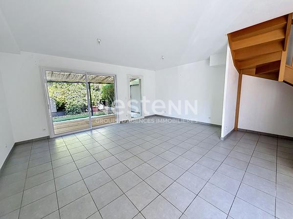 Maison récente 5 pièces de 101,50 m2 avec garage Secteur Parc du Chêne 69500 Bron