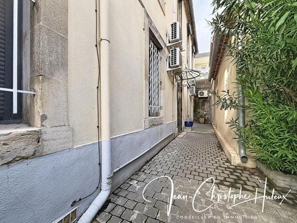 30000 NIMES Immeuble de 3 Appartements loués