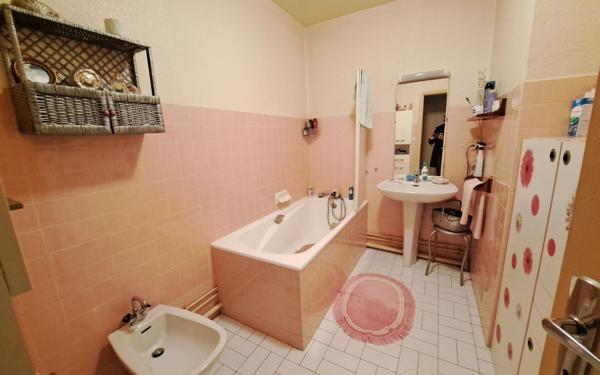 Appartement à vendre    3 pièces • 76,53 m2 Royan