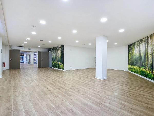 73000 CHAMBERY - MURS LIBRES,  Local commercial 500 m²