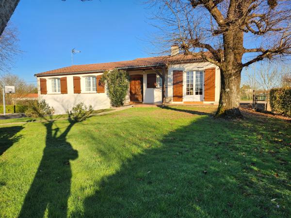 Sainte-Gemme-la-Plaine (85400) Maison avec accès plain-pied et sous-sol complet de 100m2