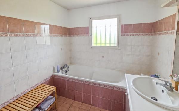 Maison à louer    5 pièces • 141,25 m2 Roquefort