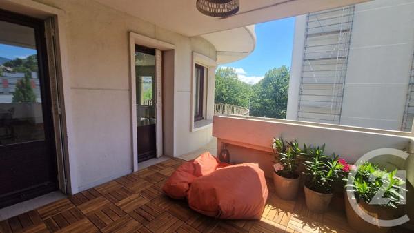 Appartement T4 à vendre  5 pièces - 120 m 2   CHAMBERY  - 73
