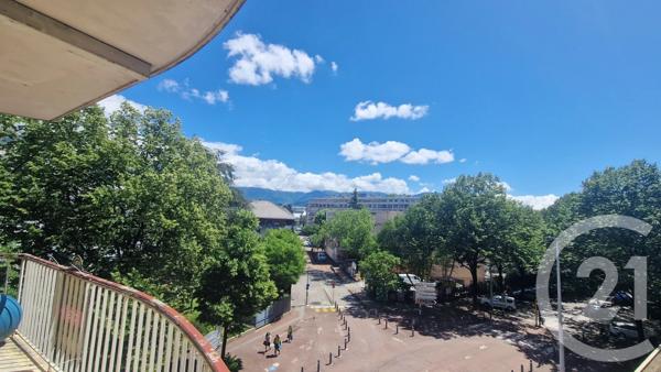 Appartement T4 à vendre  5 pièces - 120 m 2   CHAMBERY  - 73