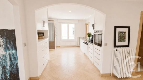 Appartement T4 à vendre  5 pièces - 120 m 2   CHAMBERY  - 73