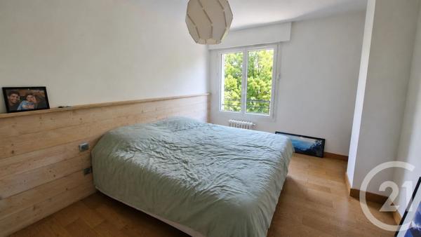 Appartement T4 à vendre  5 pièces - 120 m 2   CHAMBERY  - 73