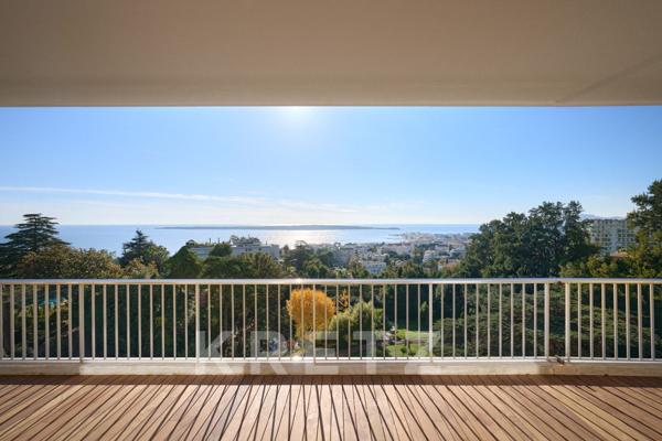 Appartement entièrement rénové avec vue mer panoramique