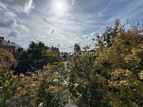 Vente
                Appartement41,16 m² - 2 Pièces -
                    ORLEANS (45000)