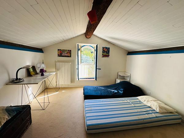 PETIT IMMEUBLE A RENOVER EN COPROPRIETE