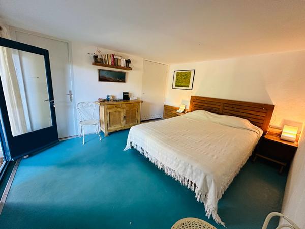 PETIT IMMEUBLE A RENOVER EN COPROPRIETE