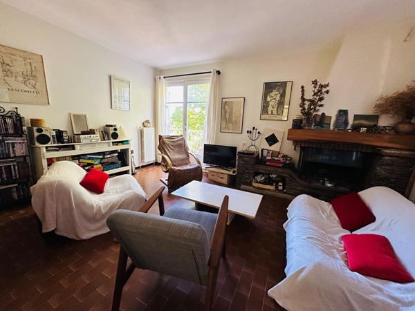 PETIT IMMEUBLE A RENOVER EN COPROPRIETE