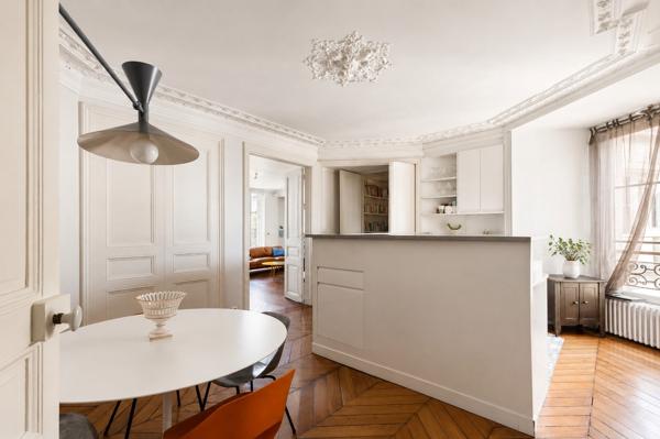 Appartement familial avec balcon - PARIS