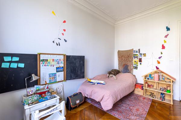 Appartement familial avec balcon - PARIS