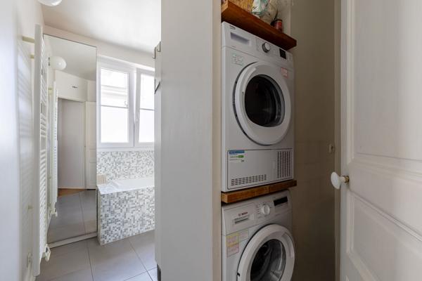 Appartement familial avec balcon - PARIS