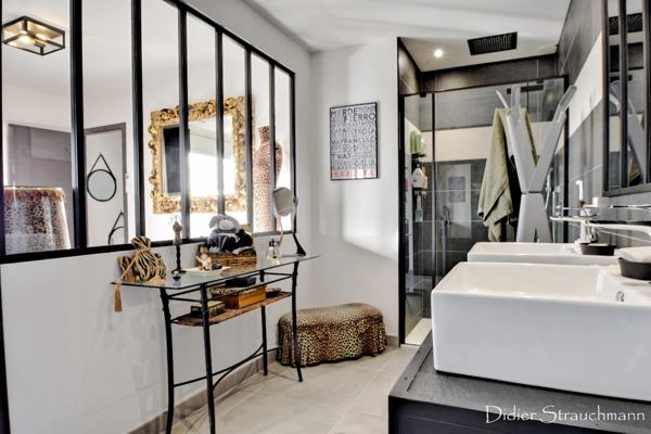 Dpt Charente Maritime (17), à vendre proche de LA ROCHELLE maison P5 de 168 m² - Terrain de 3 126,00 m²