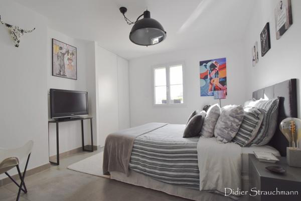 Dpt Charente Maritime (17), à vendre proche de LA ROCHELLE maison P5 de 168 m² - Terrain de 3 126,00 m²