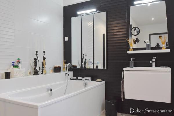 Dpt Charente Maritime (17), à vendre proche de LA ROCHELLE maison P5 de 168 m² - Terrain de 3 126,00 m²