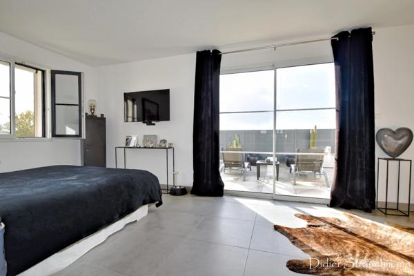 Dpt Charente Maritime (17), à vendre proche de LA ROCHELLE maison P5 de 168 m² - Terrain de 3 126,00 m²