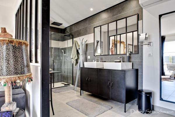 Dpt Charente Maritime (17), à vendre proche de LA ROCHELLE maison P5 de 168 m² - Terrain de 3 126,00 m²