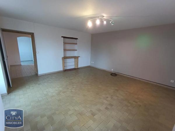 Maison à louer 5 pièces 128.1m² Saint-Hilaire-sous-Charlieu (42190)