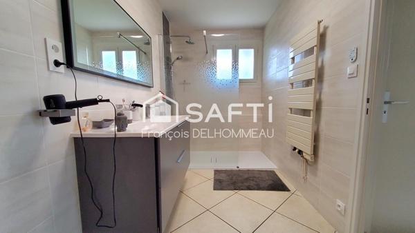 Propriété d’Exception à Mouilleron-le-Captif avec espace bien-être, pool house, atelier Eiffel 200m2