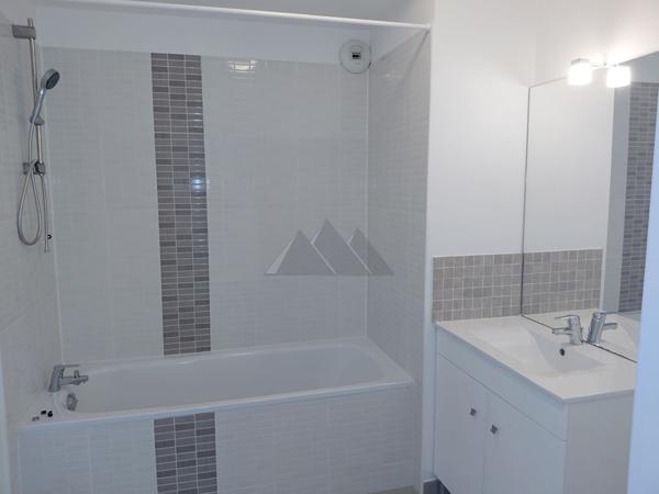 A LOUER BREST APPARTEMENT MOULIN BLANC VUE MER PARKING TERRASSE CELLIER