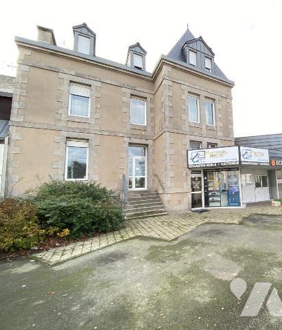 LOUDEAC HYPER CENTRE IMMEUBLE MIXTE 