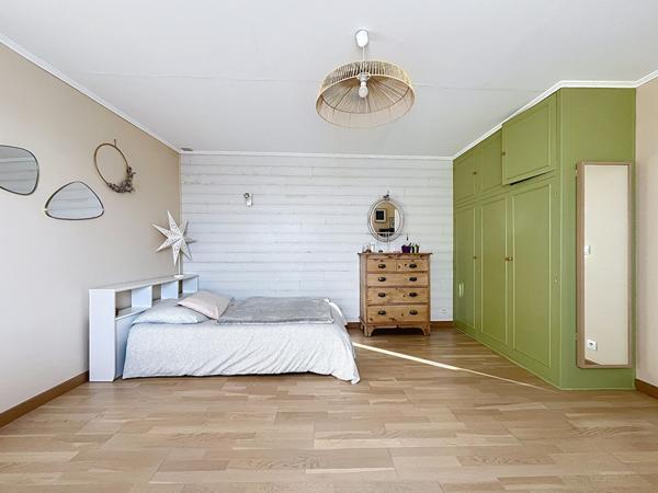 A vendre - Maison non mitoyenne de 200 m², 4 chambres, avec jardin (terrain de 850 m²) et garage "Les Ponts de Cé / Proche La Pyramide"