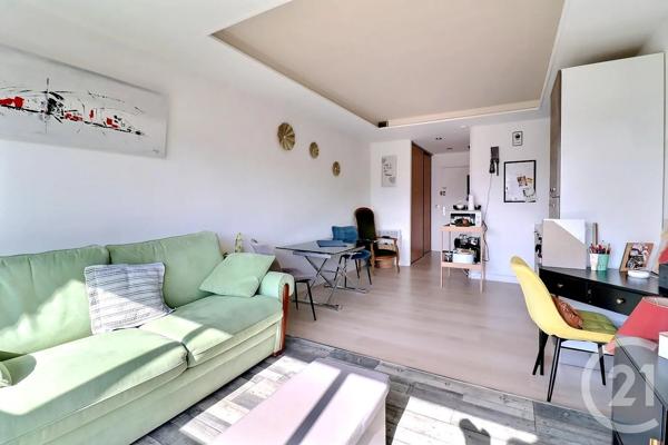 Appartement Studio à vendre  1 pièce - 21,44 m 2   FREJUS  - 83