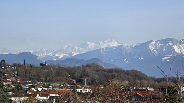 Charmant T4 vue dégagée sur le Jura