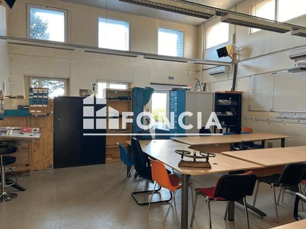 Location Local commercial 9 pièces 220 m² - 21 chemin de la Serp Castres 81100