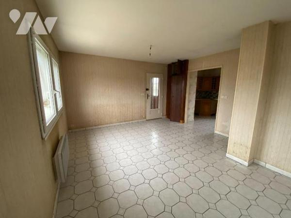 CHARTRES, quartier recherché.
Pavillon sur sous-sol composé de: 
Véranda d'entrée, salle de s...