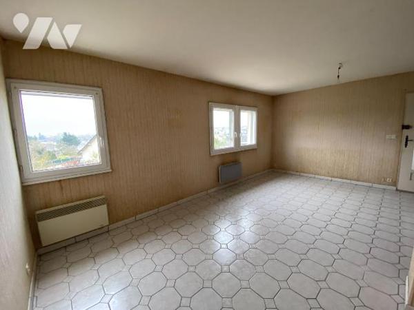 CHARTRES, quartier recherché.
Pavillon sur sous-sol composé de: 
Véranda d'entrée, salle de s...