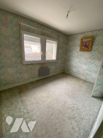 CHARTRES, quartier recherché.
Pavillon sur sous-sol composé de: 
Véranda d'entrée, salle de s...