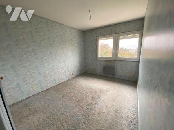 CHARTRES, quartier recherché.
Pavillon sur sous-sol composé de: 
Véranda d'entrée, salle de s...