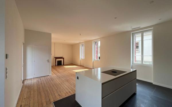 Maison à louer    4 pièces •  Castres